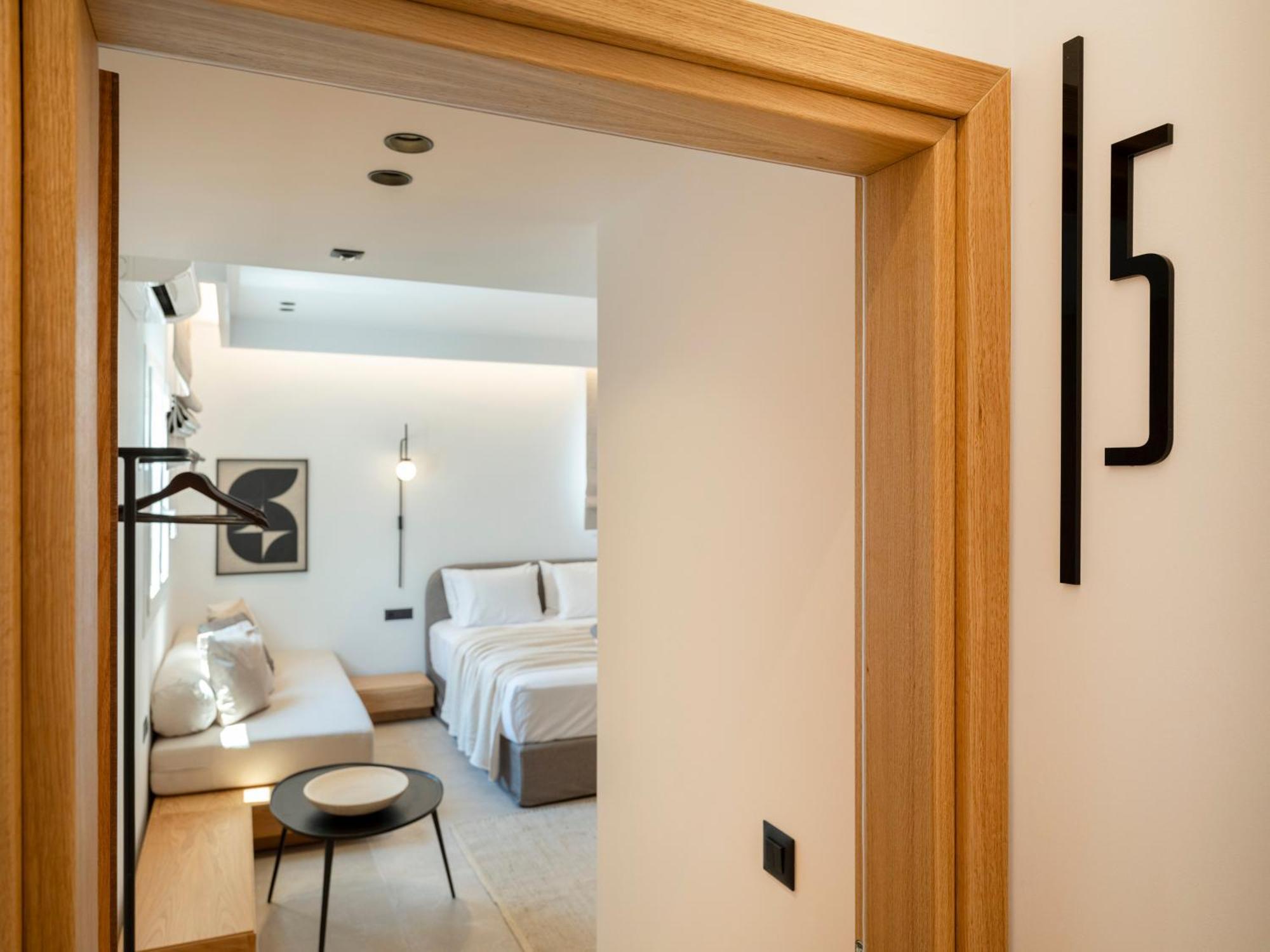 Anemelia Way Of Living Aparthotel Naousa Exteriör bild