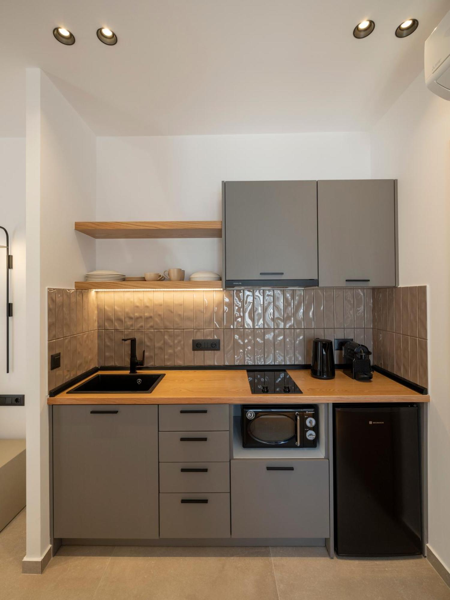 Anemelia Way Of Living Aparthotel Naousa Exteriör bild